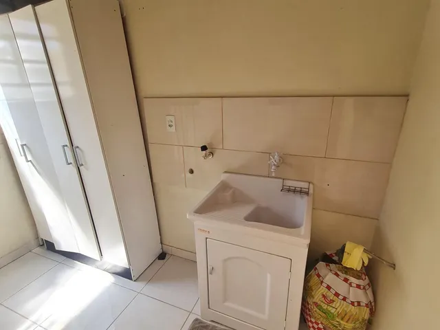 Imagem 3: Casa mobiliada 03 dorm Suíte Condomínio Mediterrani c/Piscina e Salão de Festas