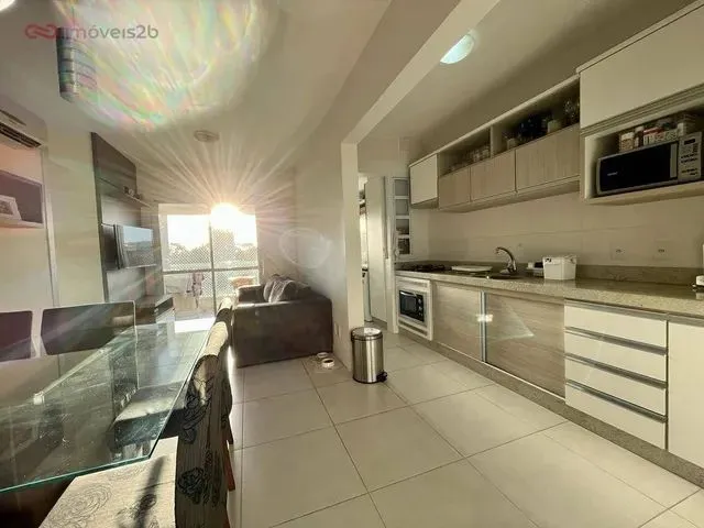 Imagem 2: Apartamento com 2 Dormitórios À Venda, 69 M² por R$ 850.000 - Centro