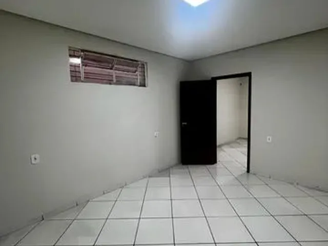 Imagem 1: Casa Térrea para Venda com 3 Quartos, Sendo 1 Suíte, Quintal Grande, Cozinha