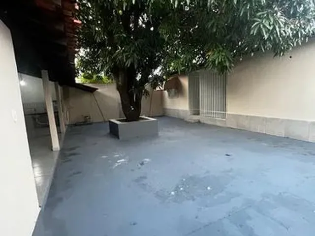 Imagem 3: Casa Térrea para Venda com 3 Quartos, Sendo 1 Suíte, Quintal Grande, Cozinha