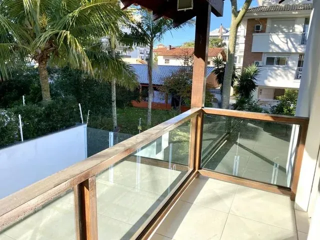 Imagem 6: Sobrado para Locação em Florianópolis, Jurerê, 3 Dormitórios, 1 Suíte, 3 Banheiros