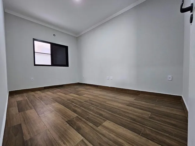 Imagem 3: Oportunidade única: Casa em condomínio de luxo com 3 quartos, 1 suíte, 2 salas e 4