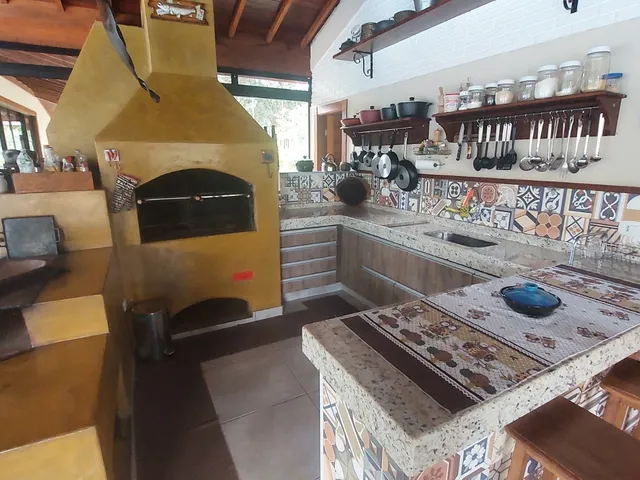 Imagem 3: Sítio 38 Alqueires 2 cocheiras com 42 baias no total. Estrutura totalmente preparada