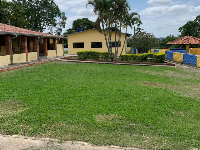 Imagem 7: Chácara 60m2 Casa principal com dois dormitórios,, sala de estar, cozinha grande e
