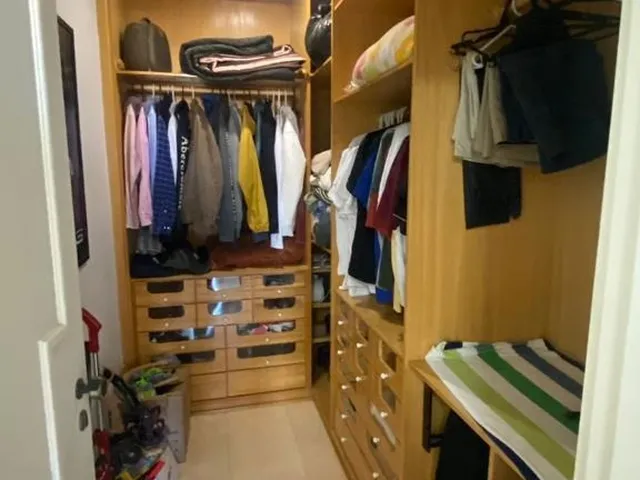 Imagem 4: Casa Triplex 569m2 3 Suítes com Closet, Sala, Cozinha, Banheiros, Quintal, Piscina