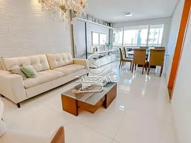Imagem: O apartamento possui 4 Dormitórios, 1 Suíte, 3 Banheiros,