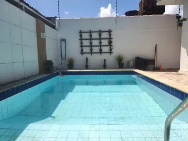 Imagem 9: Imóvel Bem Localizado com Piscina 4/4