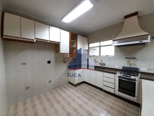 Imagem: Casa com 4 Dormitórios para Alugar, 382