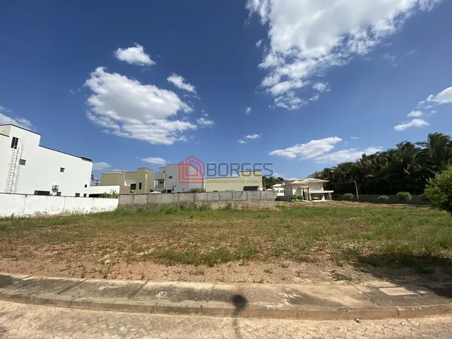 Imagem: Terreno à venda em condominio de luxo