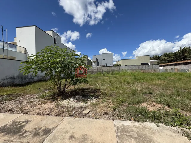 Imagem: Terreno à venda - Condomínio Jandaia Tênis