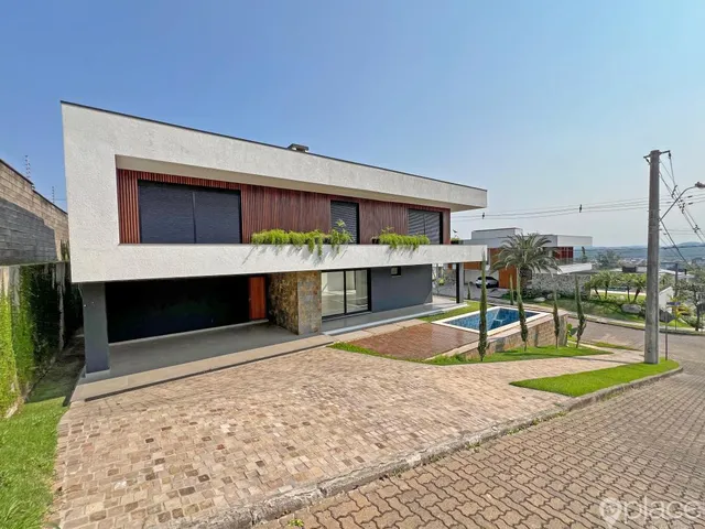 Imagem 7: CASA DE ESQUINA NOVA COM 5 SUÍTES E PISCINA