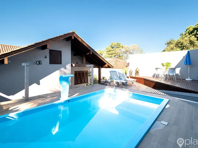 Imagem 2: SOBRADO COM PISCINA