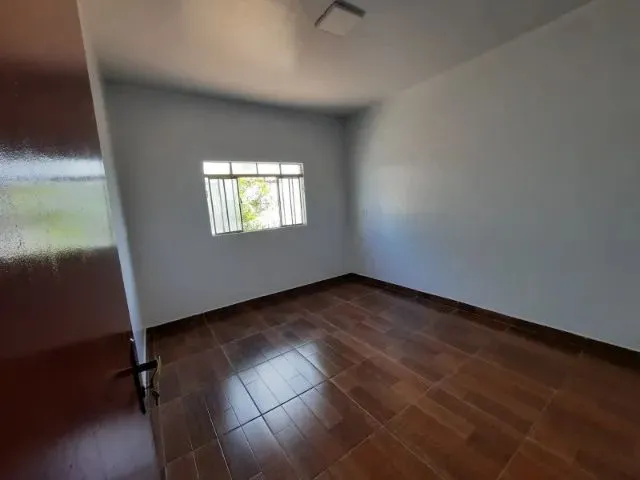 Imagem 8: Excelente Casa 3/4 em Nerópolis!! 383,82 M²