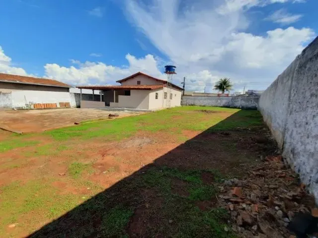 Imagem 7: Excelente Casa 3/4 em Nerópolis!! 383,82 M²