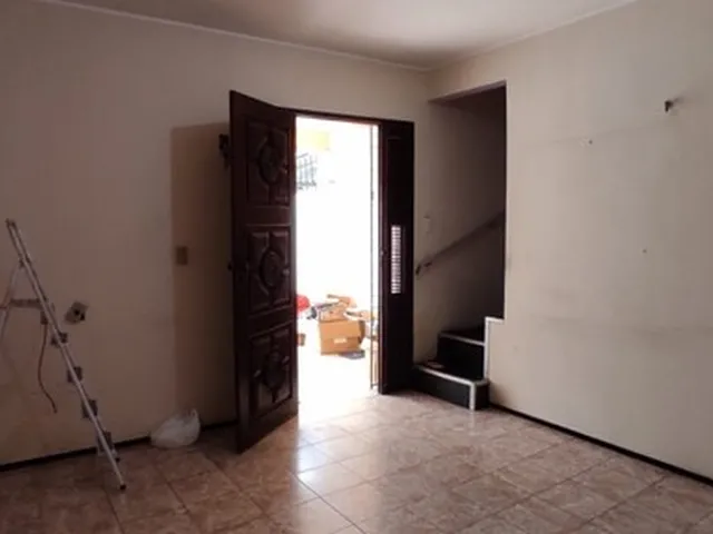 Imagem 4: Casa com Excelente Localização no Monte Castelo