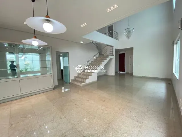 Imagem: Casa em Condomínio À Venda, 3 Quartos