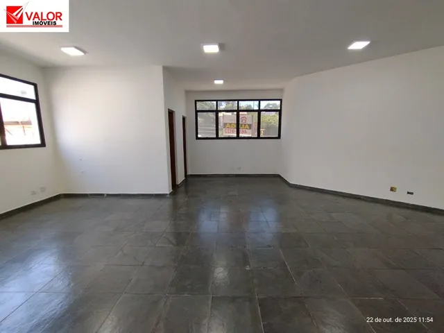 Imagem 12: Sala Espaçosa com 58 Mts, Reformada com 2 Banheiros e 2 Vagas. Bem Localizada. Agenda Uma Visita com Rosana 977147552