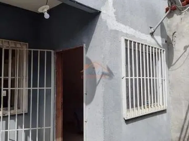 Imagem: Casa de 2 Quartos, Sala, Quintal, com 2