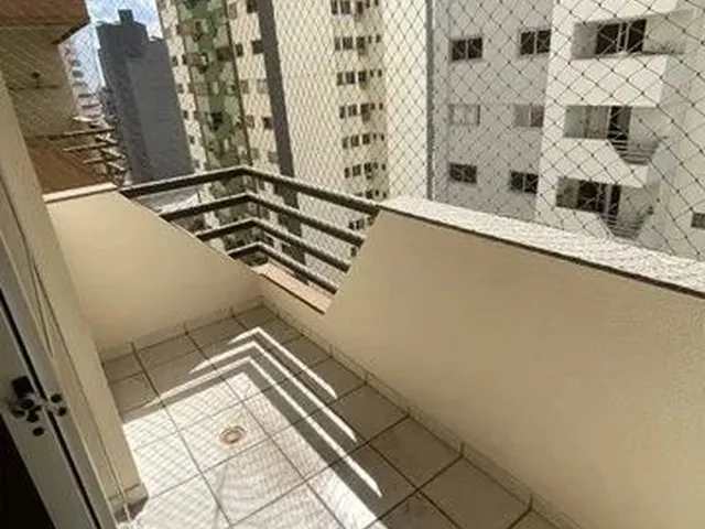 Imagem 4: Belíssimo Apartamento com 3 Quartos e Completo em Armários