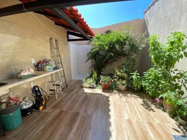 Imagem: Casa À Venda, 4 Quartos, 2 Suítes, 2 Vagas