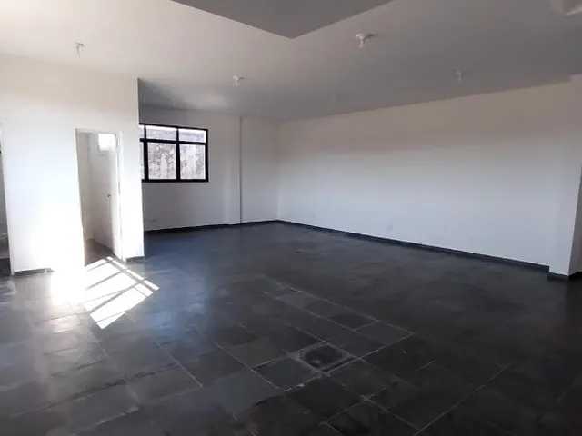 Imagem: Sala de 78 Metros, com 2 Vagas, Próximo