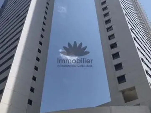 Imagem: O apartamento possui 2 Dormitórios, 1 Suíte, 2 Banheiros,
