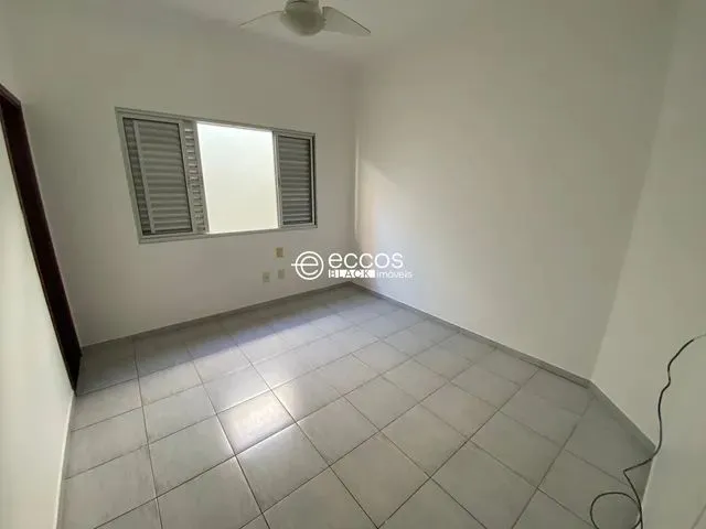 Imagem 15: Casa para Aluguel, 5 Quartos, 4 Suítes, 4 Vagas, Morada da Colina - Uberlândia/Mg