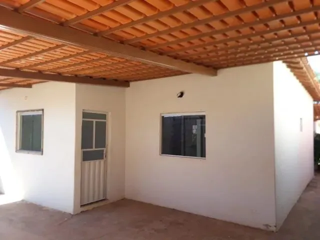 Imagem: Casa de 03 Quartos com Garagem Coberta no