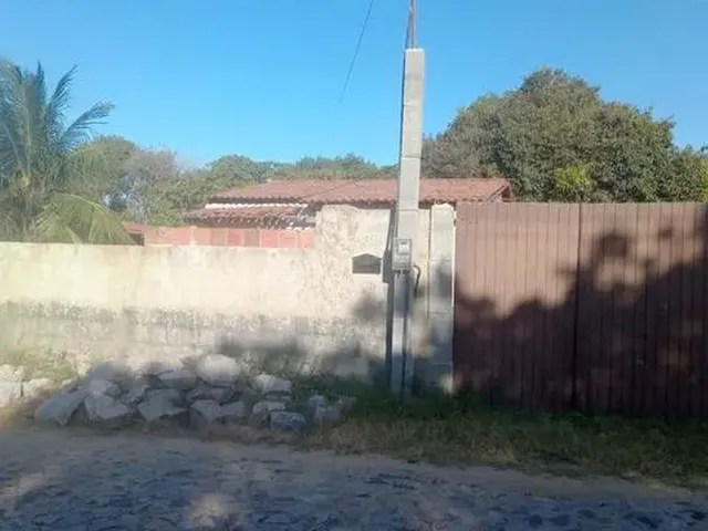 Imagem: A casa possui 2 Dormitórios, 1 Banheiro, 3 Vagas na