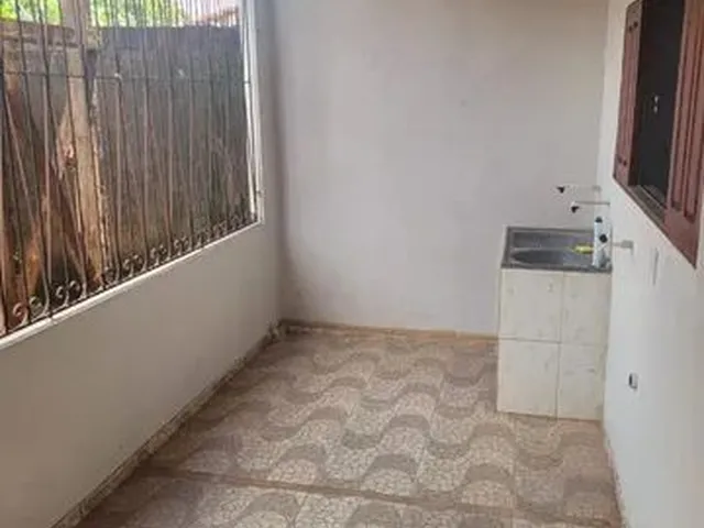Imagem 4: Casa Espaçosa para Alugar