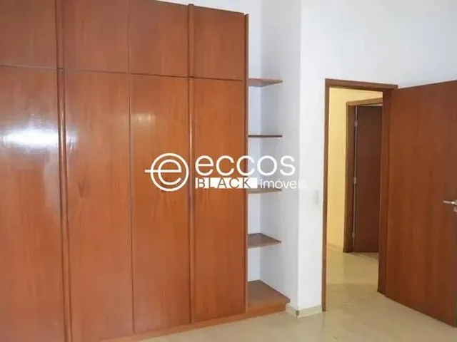 Imagem 4: Casa À Venda, 3 Quartos, 1 Suíte, 2 Vagas, Morada da Colina - Uberlândia/Mg