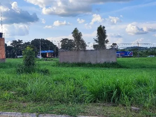 Imagem: O terreno possui 250m² de Área e está localizado em