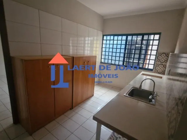 Imagem 14: Galpão Comercial com 4 Salas para Locação Ou Venda - 200M2