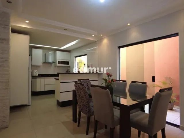 Imagem 12: Sobrado no Bairro Vila Linda com 201M². 3 Dormitórios e 2 Vagas....