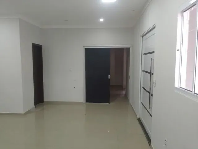 Imagem 3: Casa com Piscina Poucos Metros Shopping