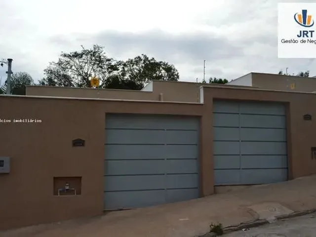 Imagem: Casa Geminada, Térrea, 03 Quartos, Quintal