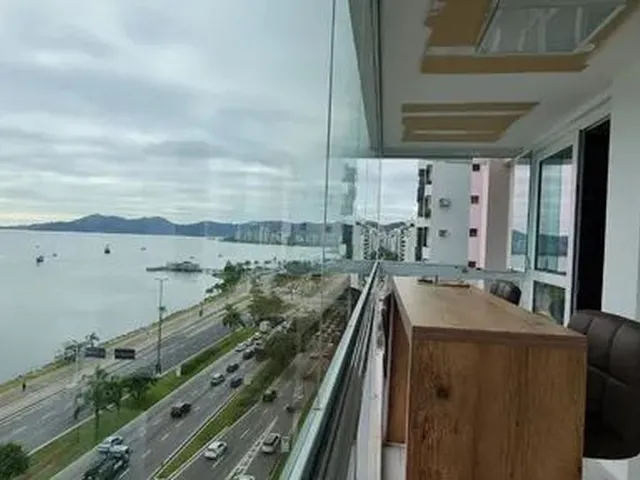 Imagem 1: Apartamento para Venda Possui 171 Metros Quadrados com 3 Quartos em Centro