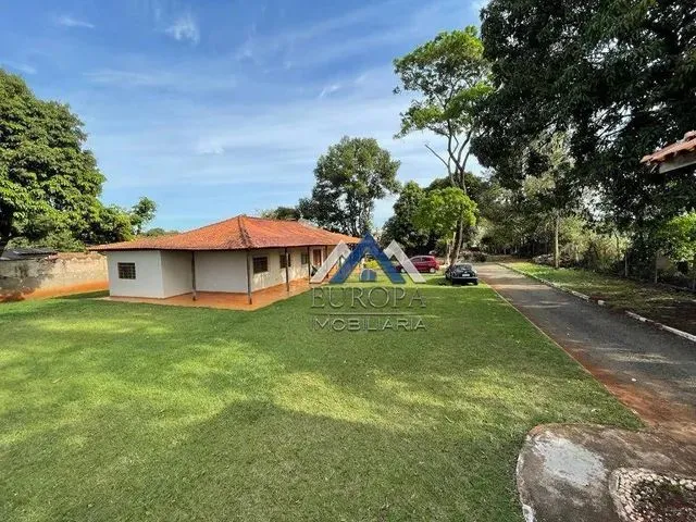 Imagem: Chácara com 8 Dormitórios, 3000 M²