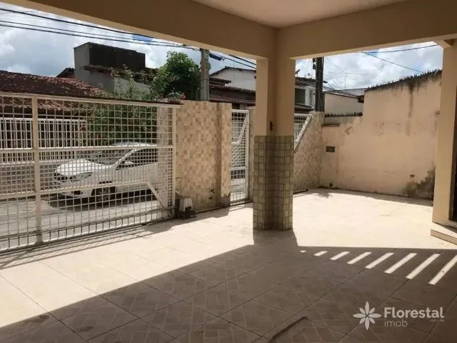 Imagem 12: Casa com 4 Dormitórios À Venda, Terreno de 10X20 e Área Construída de 160M²
