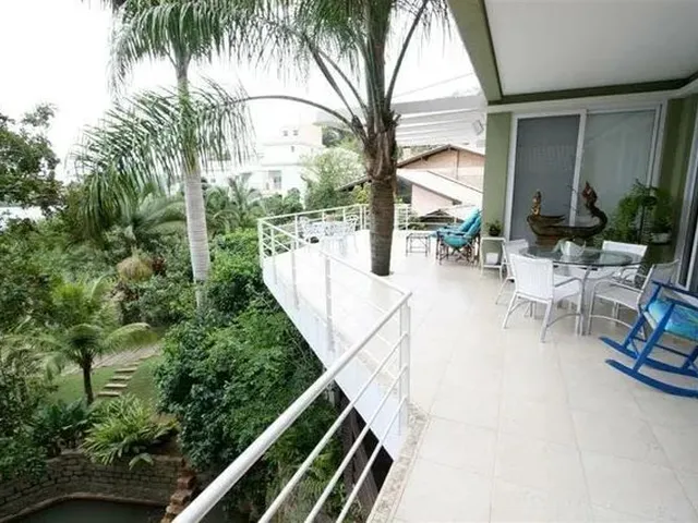 Imagem 2: Casa com 7 Dormitórios À Venda, 785 M² por R$ 5.500.000,00 - Lagoa da Conceição