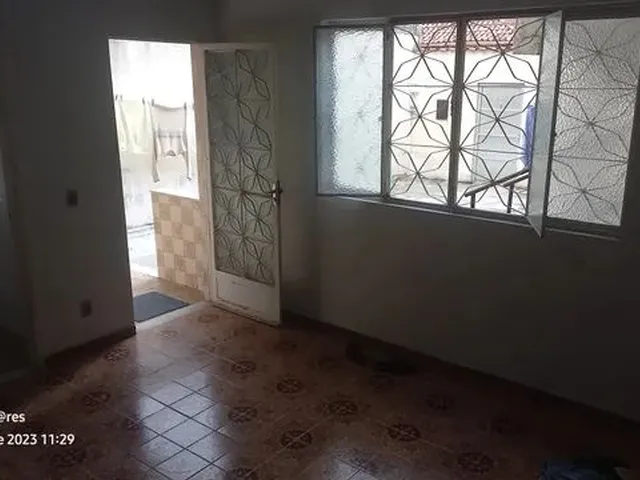 Imagem 14: Casa para Venda Tem 180 Metros Quadrados com 3 Quartos em Centro - Nova Iguaçu - Rj