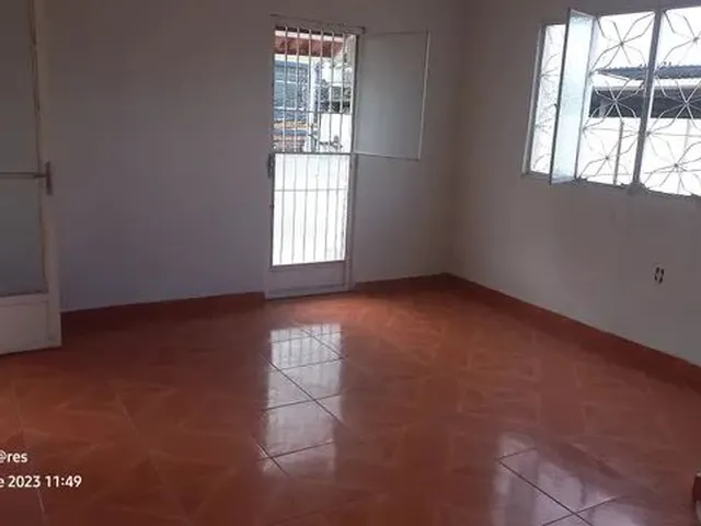 Imagem 16: Casa para Venda Tem 180 Metros Quadrados com 3 Quartos em Centro - Nova Iguaçu - Rj