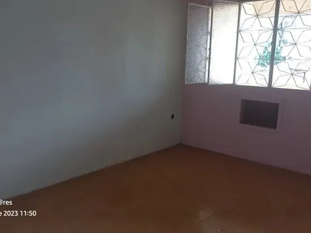 Imagem 13: Casa para Venda Tem 180 Metros Quadrados com 3 Quartos em Centro - Nova Iguaçu - Rj