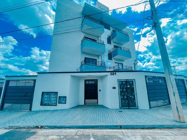 Imagem: O apartamento possui 2 Dormitórios, 1 Banheiro, 1 Vaga na