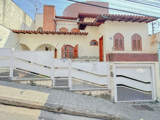 Imagem: CASA RESIDENCIAL em ALFENAS - MG, CENTRO