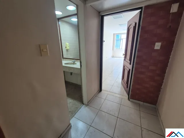 Imagem 1: Oportunidade: Apartamento à venda em Copacabana, Rio de Janeiro-RJ com 2 quartos e 37m²