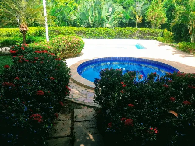 Imagem 2: Chácara Estrada da Tapera, Casa com 04 quartos, sendo uma suíte, campo de futebo