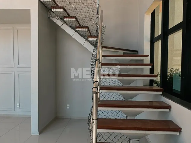 Imagem 2: Casa 04 quartos, sendo todos suítes, 03 com closet, 02 com banheira