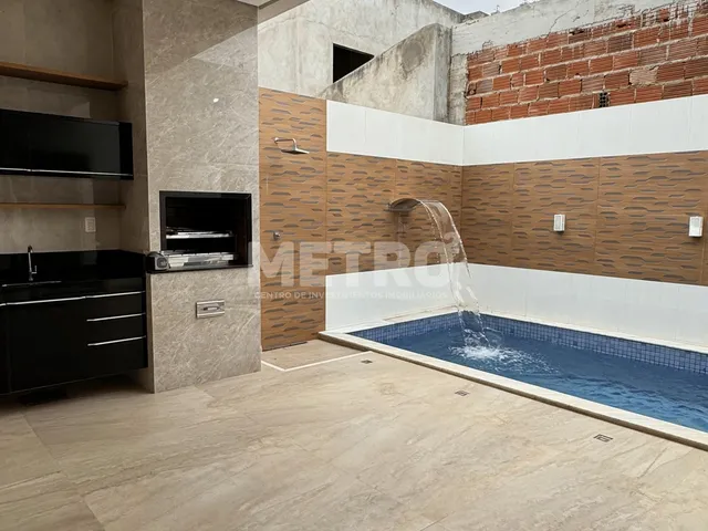 Imagem: A casa em condomínio possui 2 Dormitórios, 1 Suíte, 2