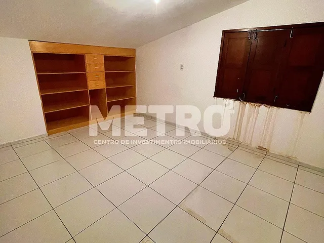 Imagem 4: Aluguel de Ponto Comercial na Orla de Petrolina com 4 quartos, todos suítes
